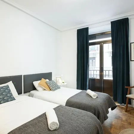 Espacioso, Moderno Y A Pie De Playa Zurriola San Sebastián